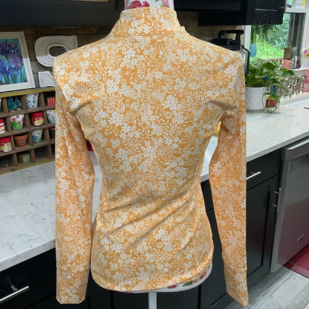 Laura Ashley Women’s XS UPF 50 Yellow Floral Slim 1/2 Zip Pullover Jacket Top - Picture 4 of 13